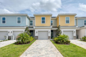 Beautiful 3 Bedroom Town House with Patio - 7920DS